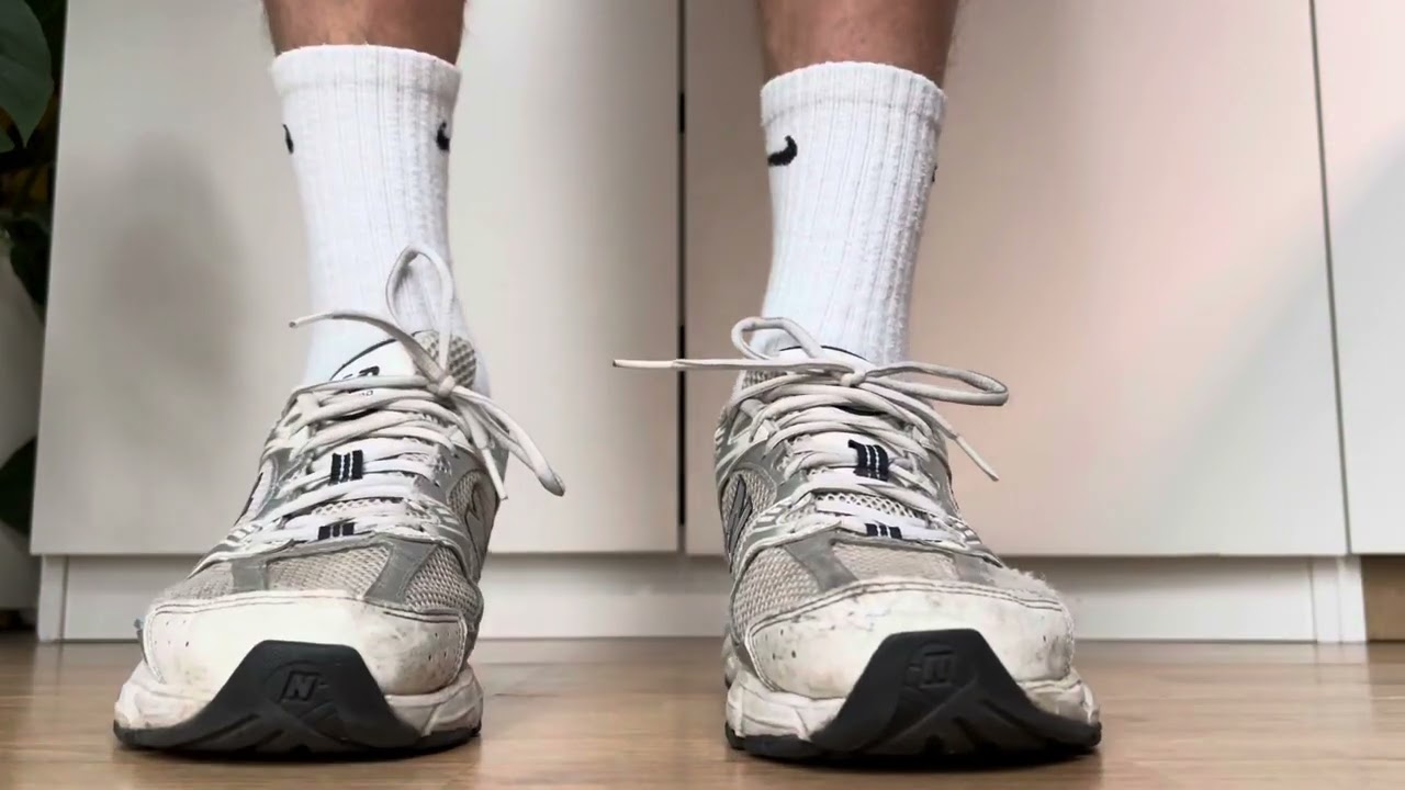 Shoeplay in my silver-white New Balance 530 and white Nike Socks🔥