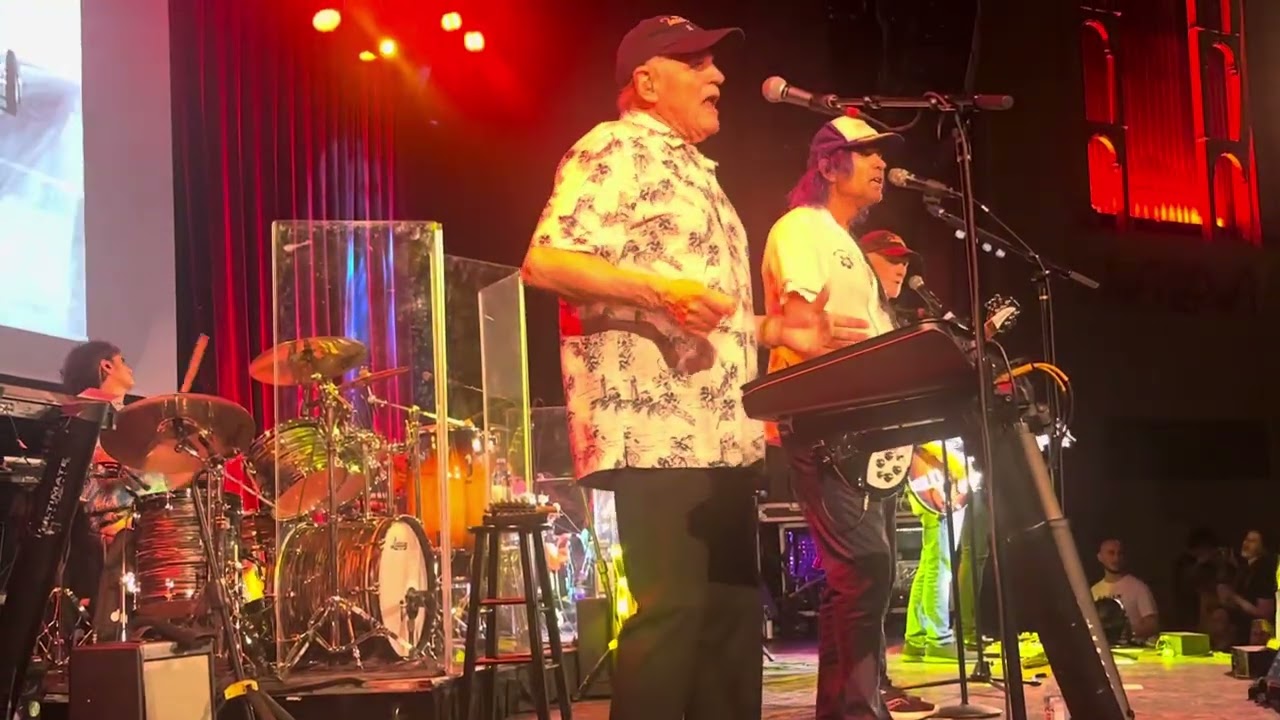 The Beach Boys with John Stamos - Don't Worry Baby - Live New York City 6/13/25