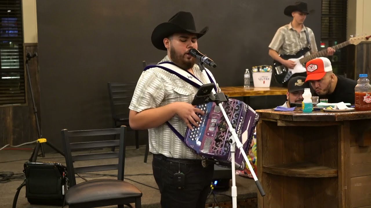 Hnos Espinoza   Botas Blancas ( en vivo)