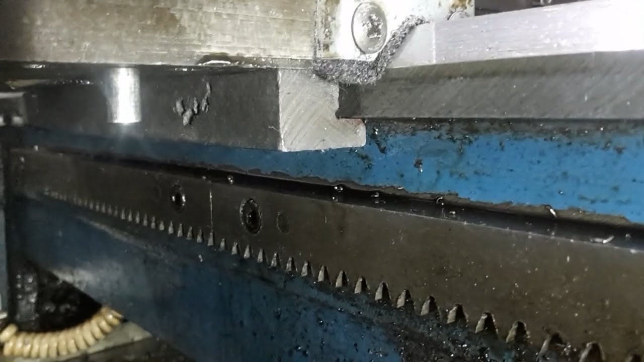Lathe carriage gibs repair