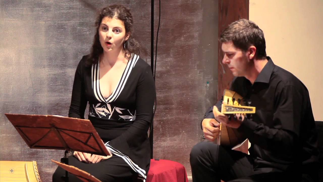 Espacio Ronda - PUY DE SONS D'AUTREFOIS - Moult sui de bonne heure née