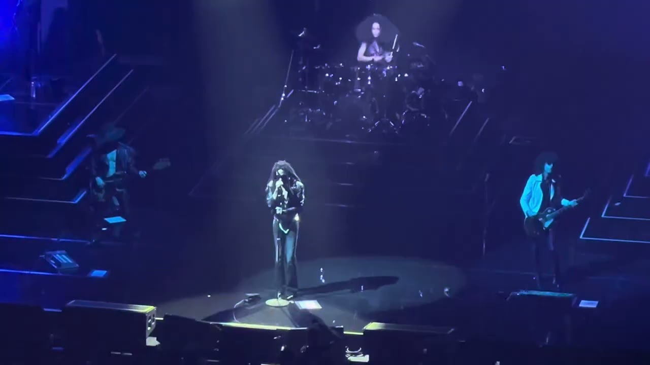 Lenny Kravitz “Paralyzed/The Chamber” Live 10/23/24 Las Vegas Nevada
