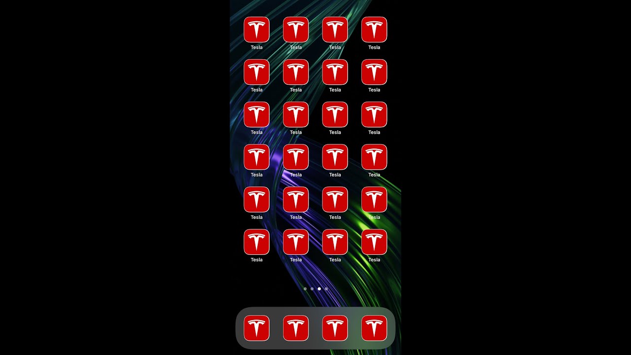 When Every Tech Reviewer Shows Their iPhone Home Screen in a Video