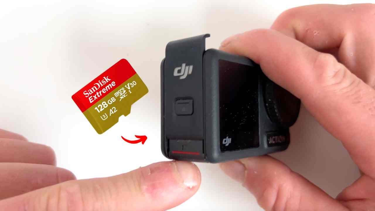 DJI Osmo Action 4 | Как вставить SD-карту