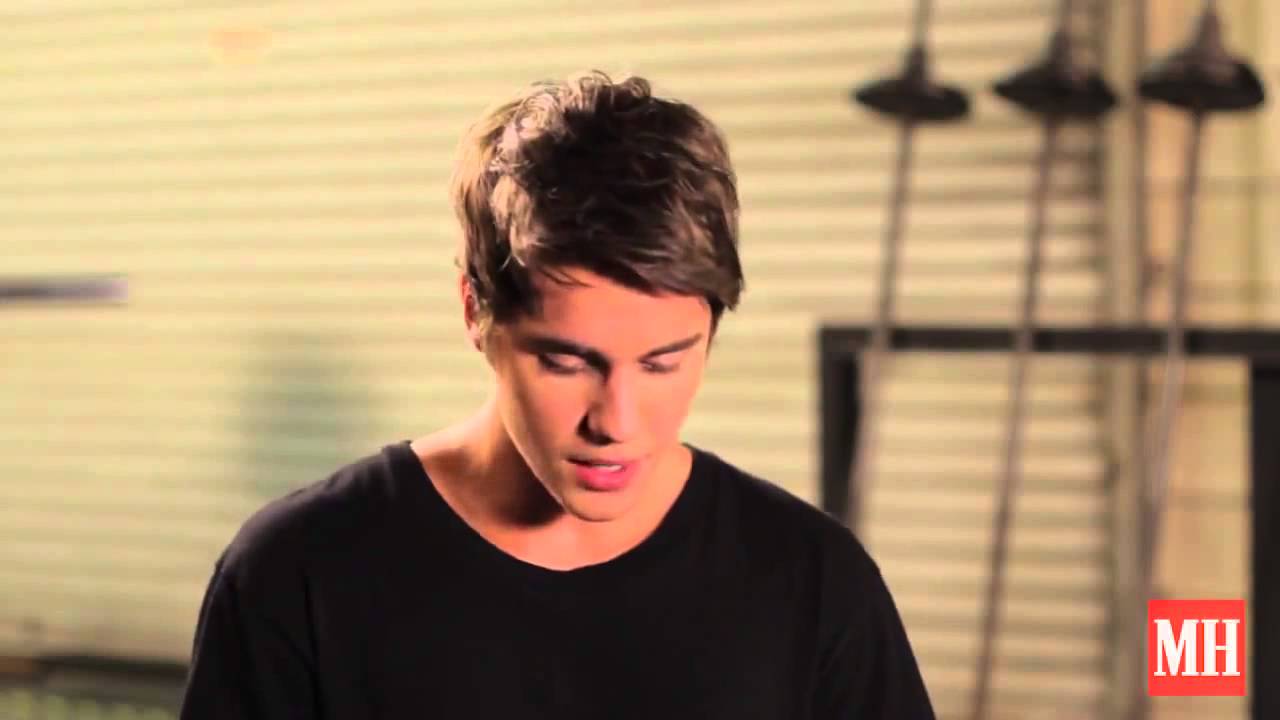 Justin Bieber Interview Behind the Scenes Video for Mens Health Cover Shoot (April 2015)