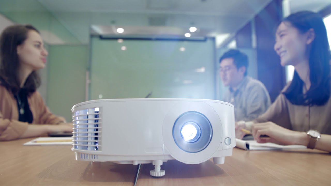 It's Easy to Use a Projector for the First Time | BenQ Meeting Room Projectors