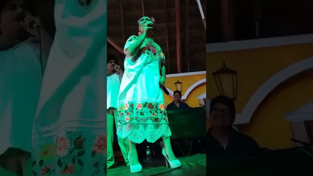 LA XPOLITA CON EL KIBI