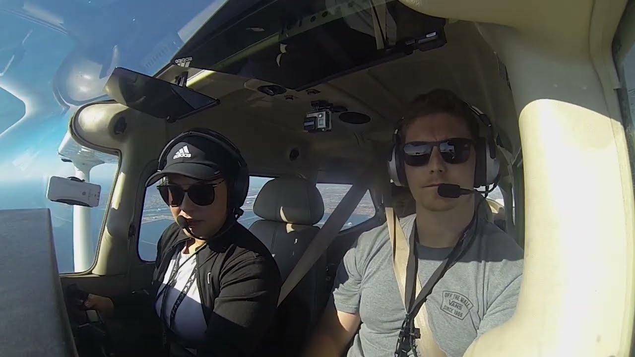 Why Flight Schools Don't Have Enough Female Students