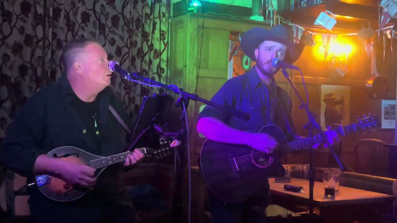 Mark Allen and Eric Lawrence “Wagon Wheel” Old Hall, Hope