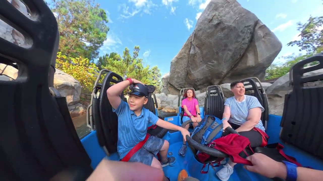 2025_11_006 Disney - Grizzly River Run