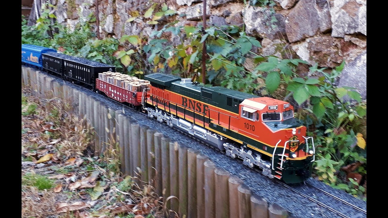 Saturday G-scale fever - garden model trains with superb sound!