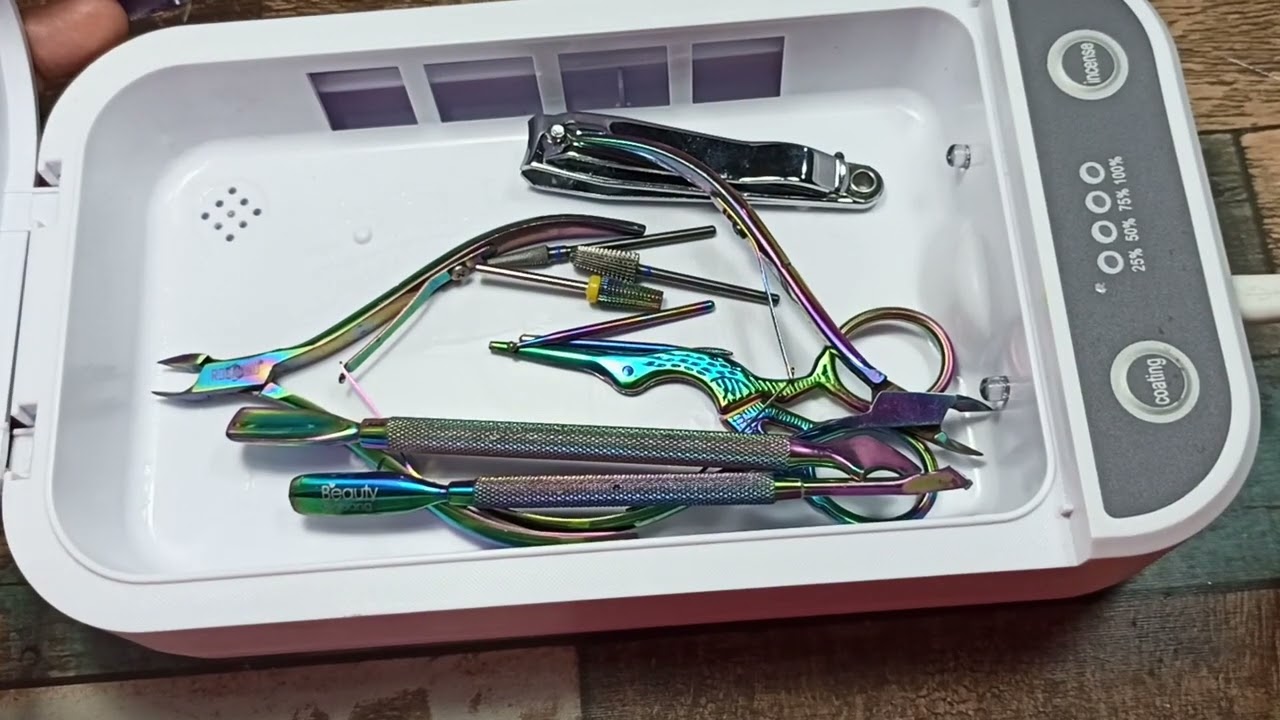 DESINFECTAR HERRAMIENTAS CON LUZ UV EN 3 MINUTOS