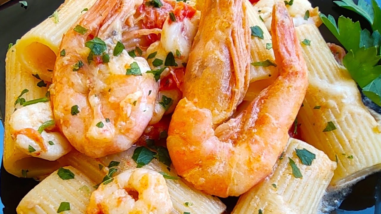 Pasta gamberi e burrata