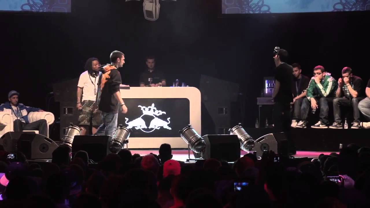 Blon vs Nylo - Cuartos Barcelona - RedBull Batalla de los Gallos 2013 (Oficial)