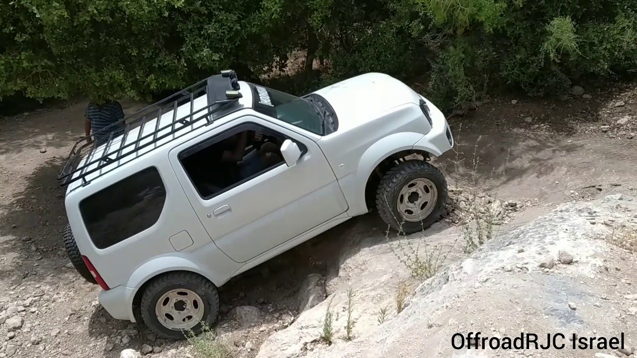Suzuki Jimny in the ROCKS סוזוקי ג'ימני ביער חניתה