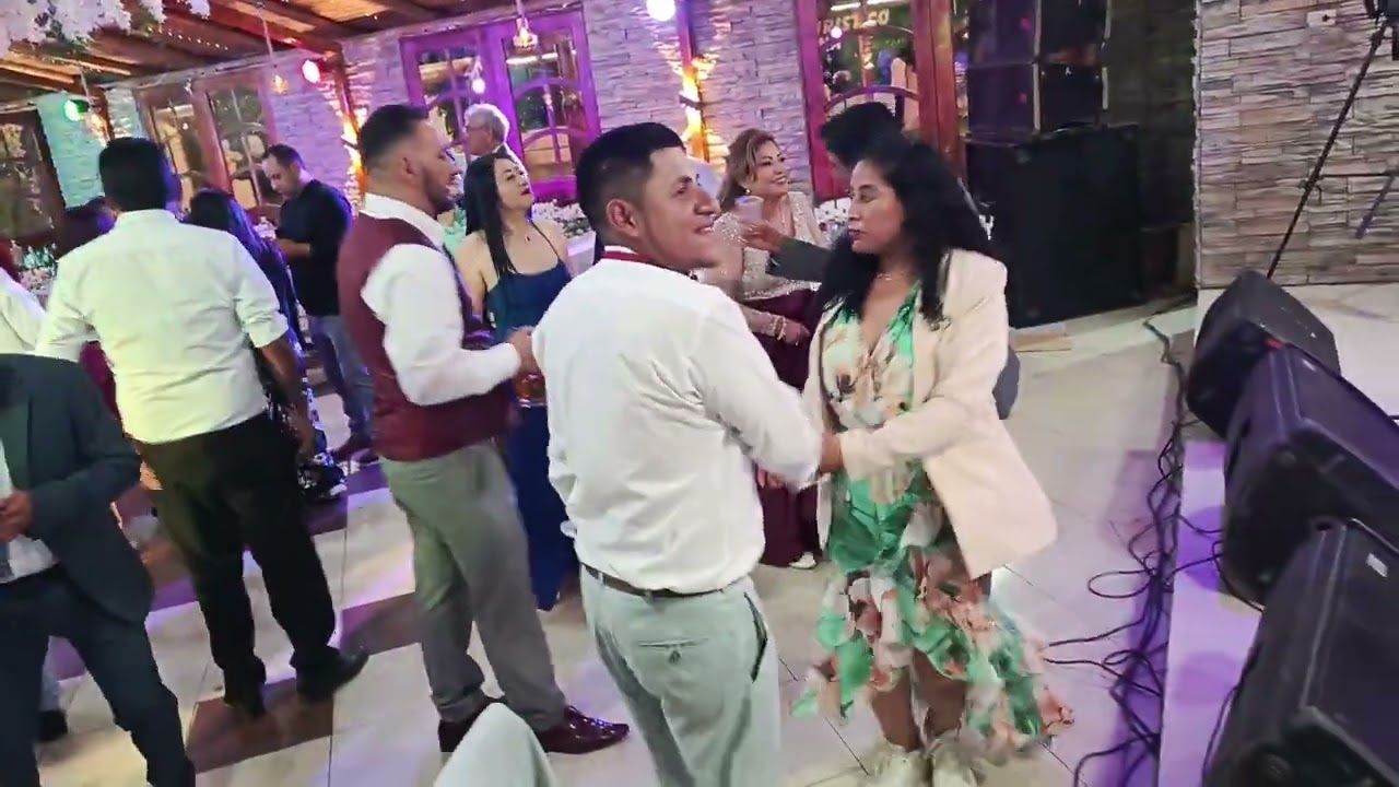 CHICHITA DE LA BUENA OMAR GARCIA Y LA FACTORIA MUSICAL DEL ECUADOR EN VIVO