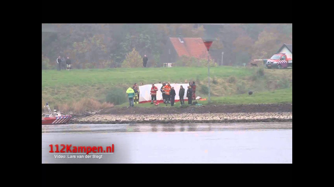 Persoon te water Katerveerdijk Zwolle - 112kampen.nl