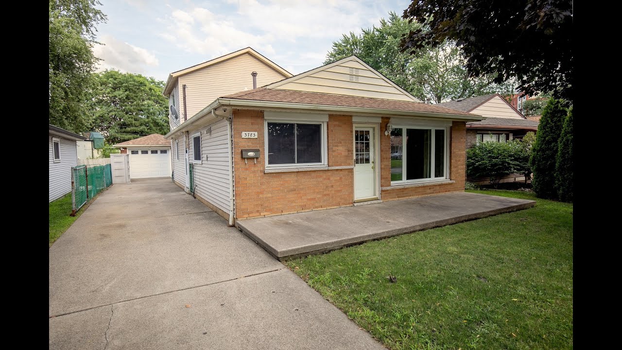 3785 Blackburn in Windsor