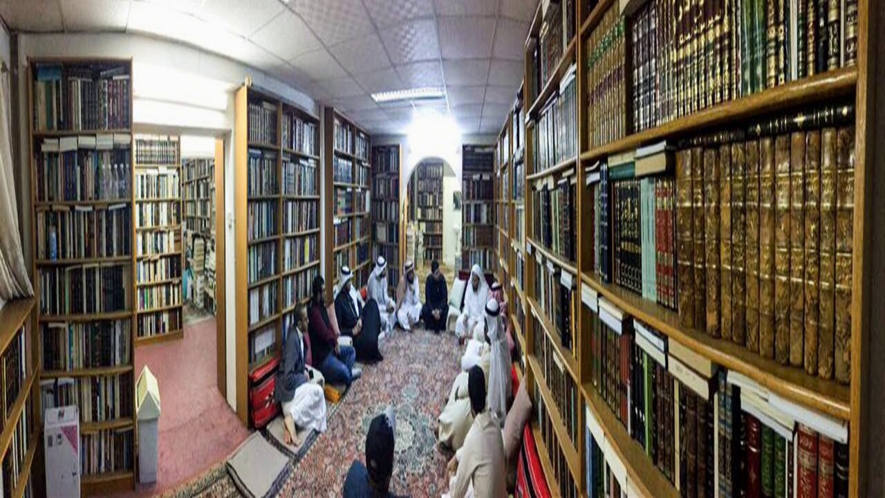 عليك بطلب العلم أولاً ثم التحدث و الإلقاء