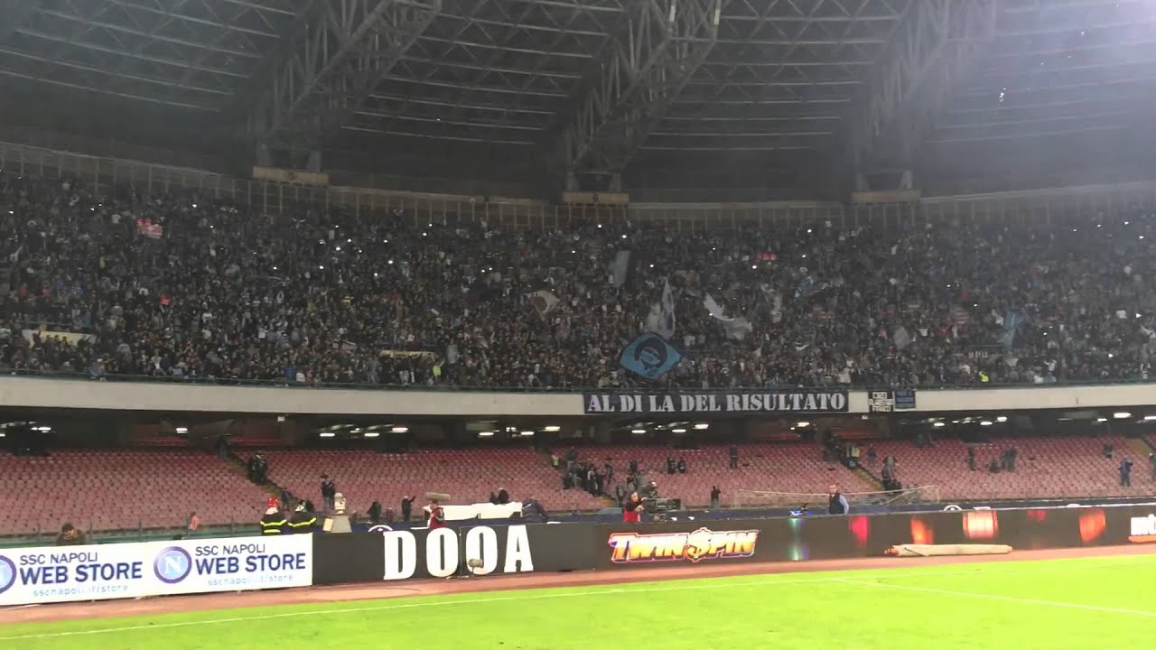 Un giorno all'improvviso mi innamorai di te (Stadio San Paolo, Napoli)