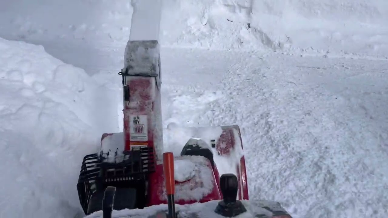 Mammoth Lakes, CA  20 FEET of snow in 3 weeks