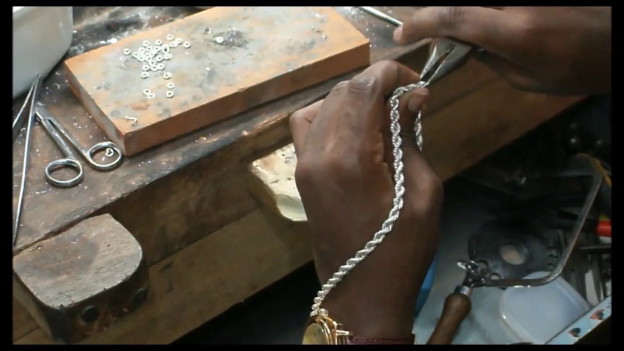 GOLD CUBAN LINK AND SILVER ROPE CHAIN HANDCRAFTING STUDENT (Click SHOW MORE below for details)