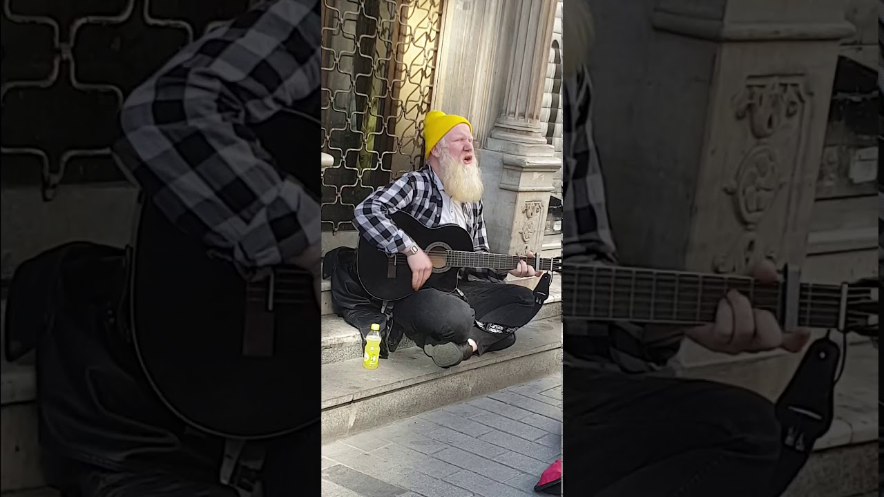 Istanbul Street Musik Guittar