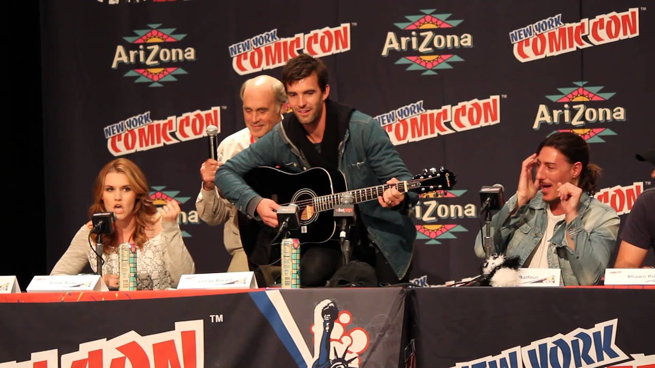 Cast of SyFy's Haven Sings - New York Comic Con 2013