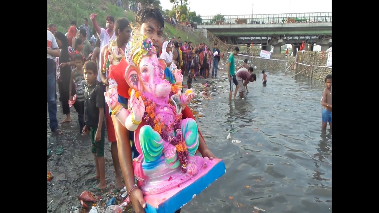 Ganpati Visarjan In Delhi-Ganesh Immersion