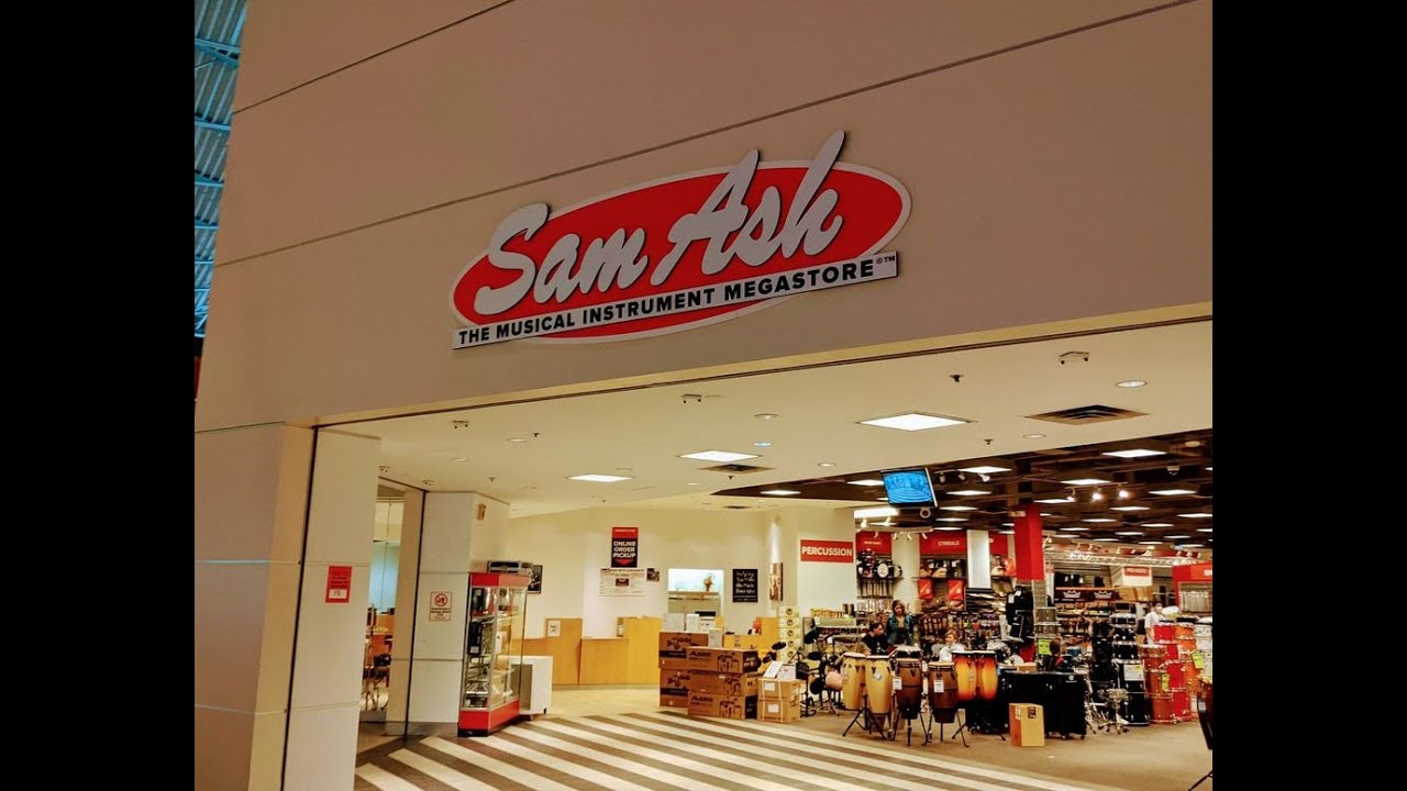 SAM ASH STORE IN THE DOLPHIN MALL - MIAMI JULY 2022