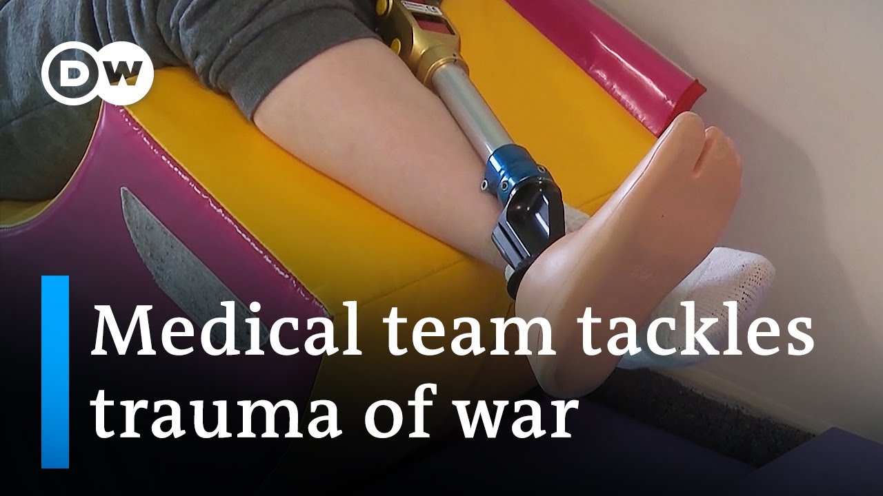 Wounded Ukraine girl relearns to walk one step at a time | DW News