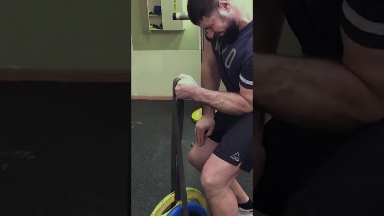 Vitalik Laletin lifts 42 5kg with Riser