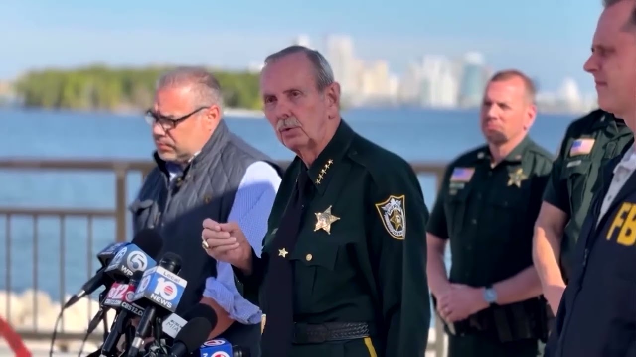 Armed man shot, killed at Trump's Mar a Lago resort