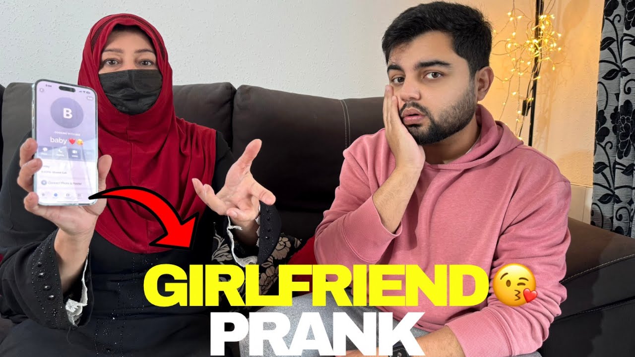 Girlfriend Prank On Desi Mom Goes Wrong | Ami Nay Bohat Mara Mujy 🤕