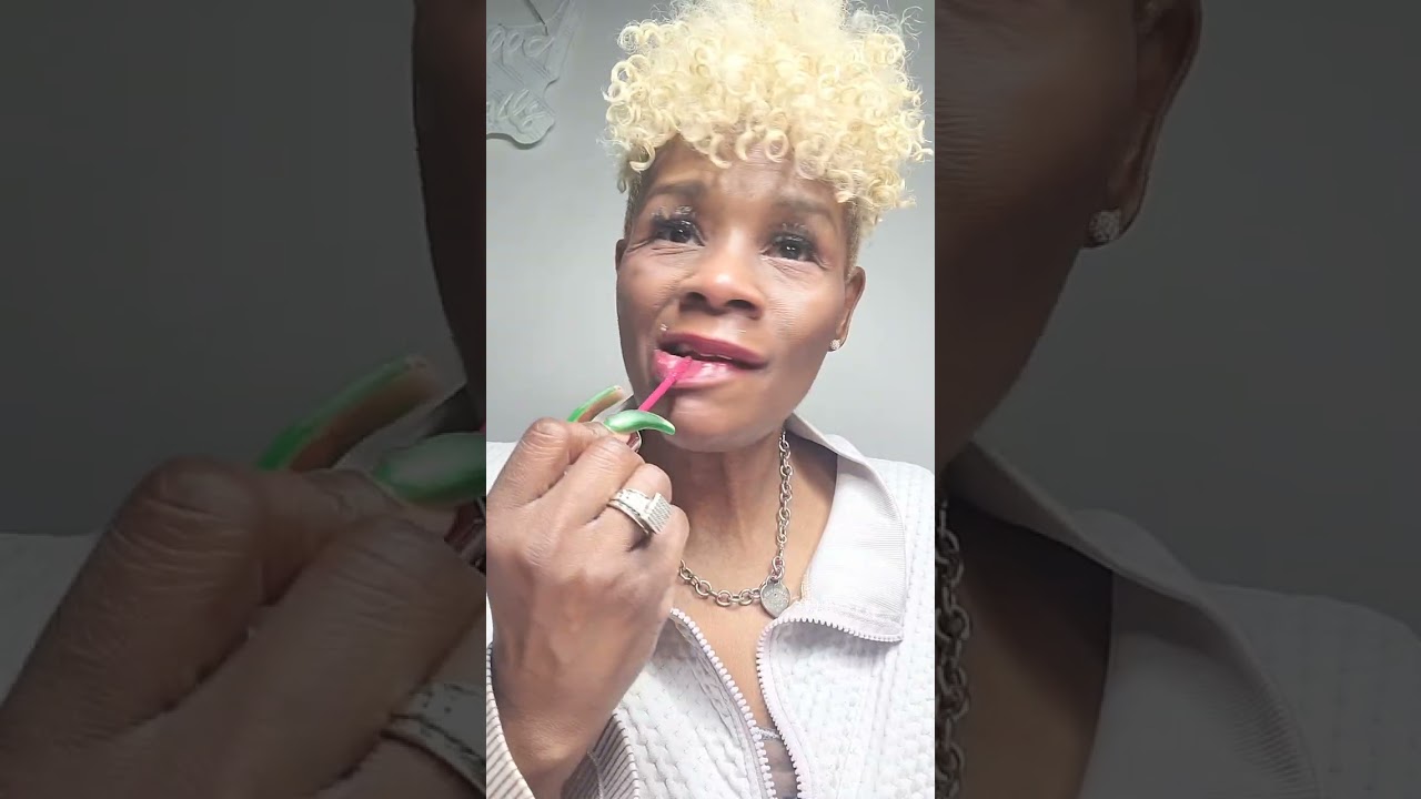 Review on the Lip Jelly 💋 from Dollar tree ( dupe tower 28) # dollartreemakeup