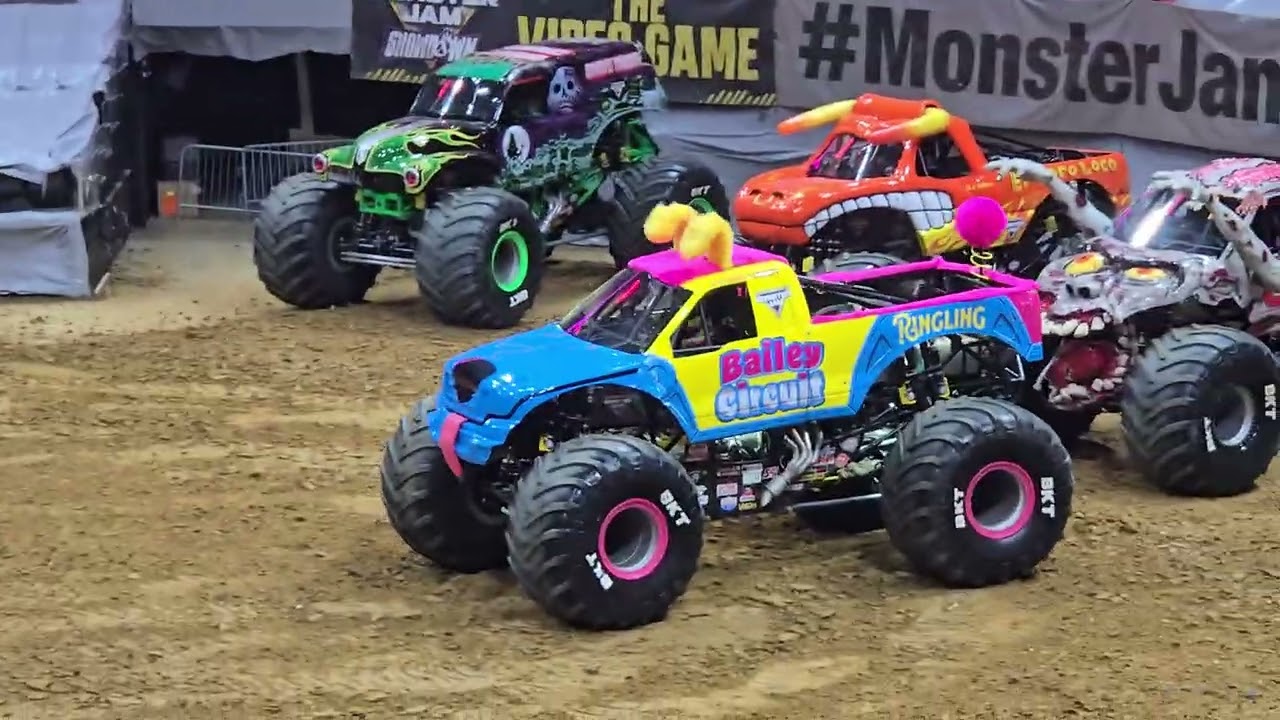 Bailey circuit freestyle [first time seeing this truck!!!]