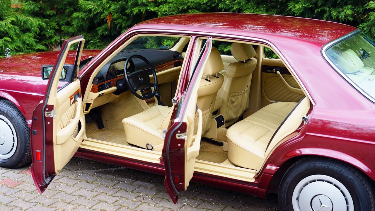w126 Mercedes-Benz 300 SE archetypal limousine S-class 1988