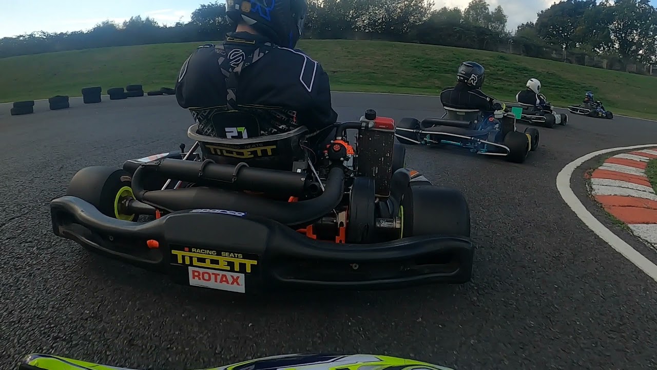 brokren rib karting tattershall