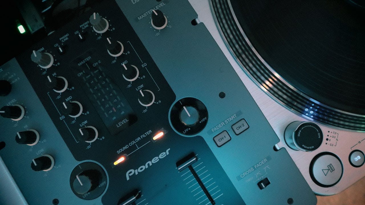 PYSH DJ TUTORIAL #1 : WSTĘP i TEORIA [PL] (Gramofon, Mikser, Traktor DVS, Winyl, Słuchawki)