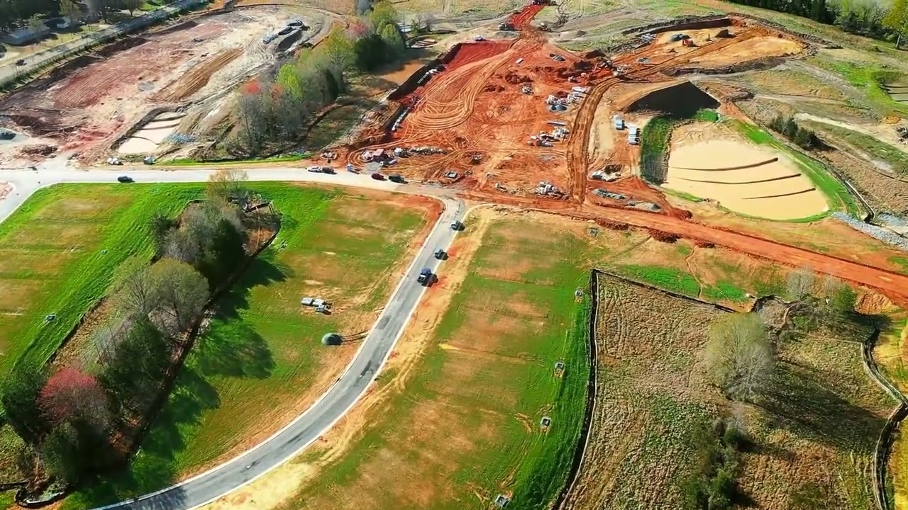 The Courtyards at Hodges Farm | Drone Video of Epcon Communities