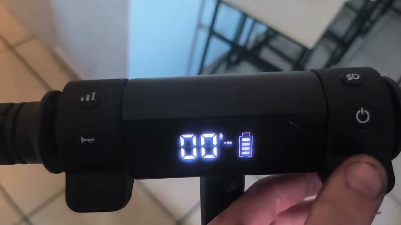 Trottinette électrique qilive ipx4 - mise en marche