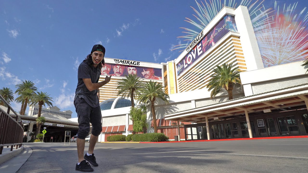 My Stay at The MIRAGE! (Las Vegas Reopening Vlog!💥)