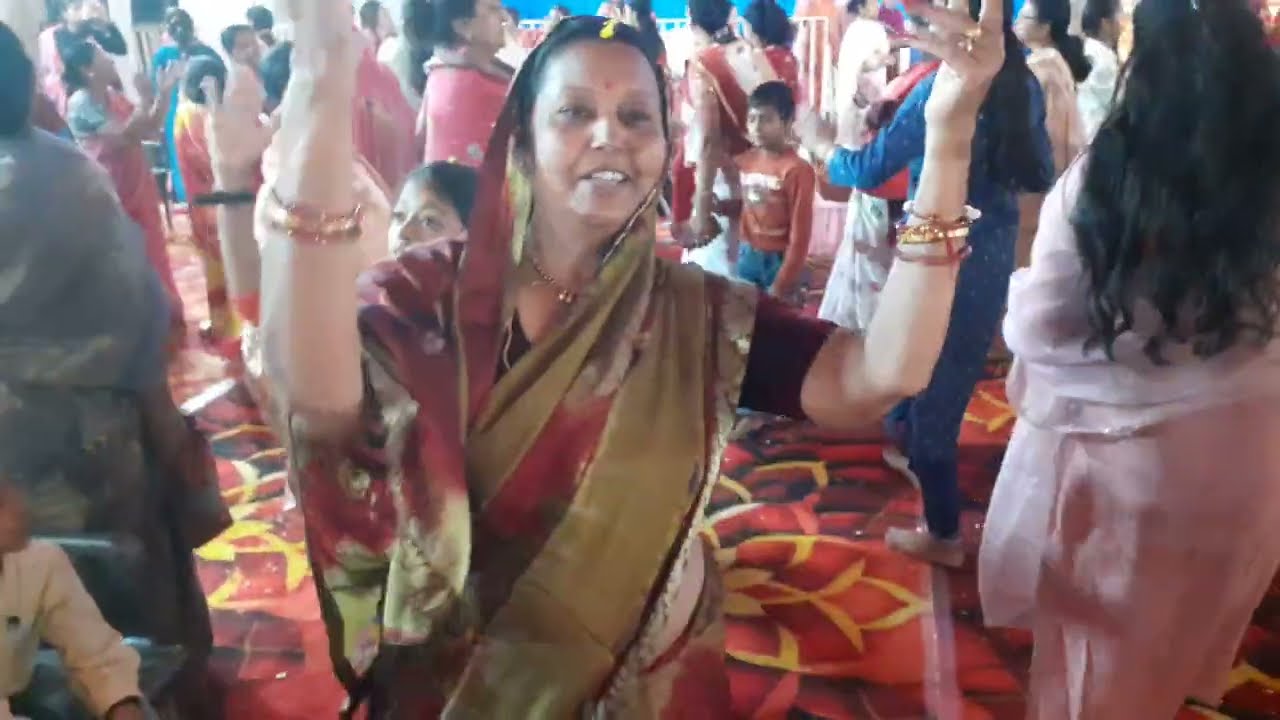 होरिया में उड़े रे गुलाल #faag utsav #Bhajan Sandhya  #satsing #marwadi #डांसवीडियो #भक्ति वीडियो 