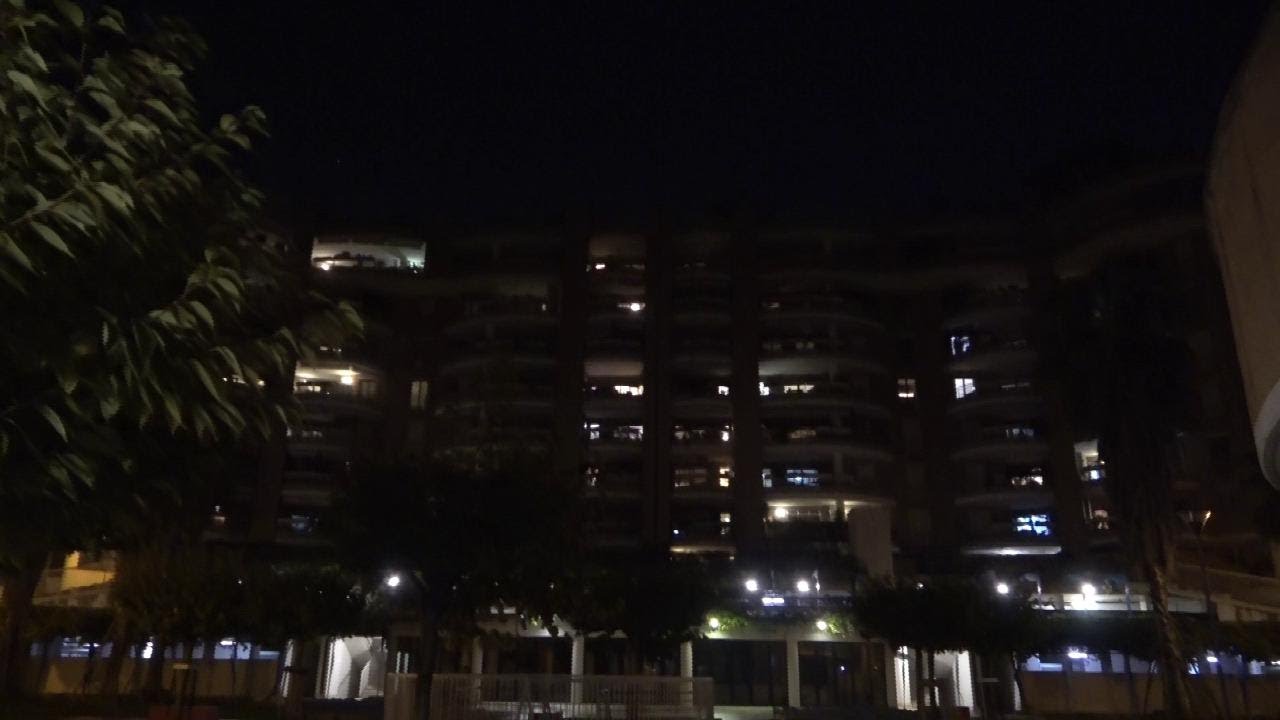 Roma, in mille nel condominio senza luce: 