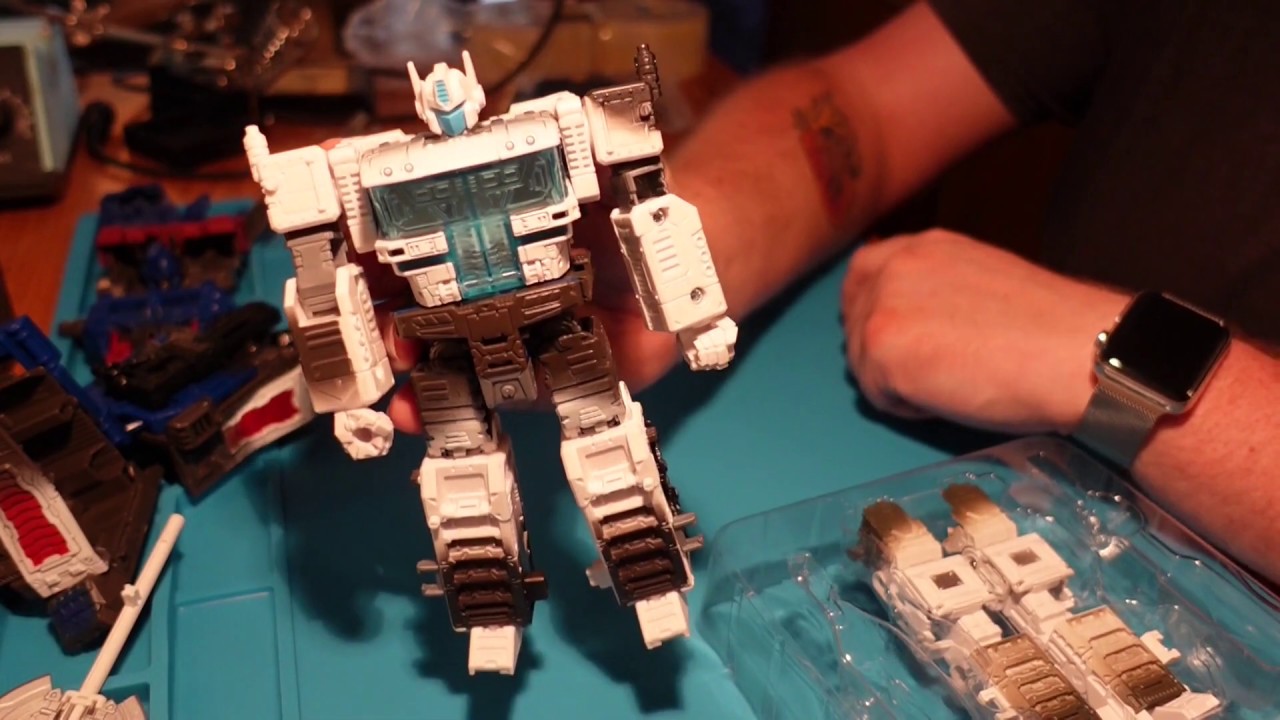 DK-14N Ultra Magnus Upgrade: Netflix Edition