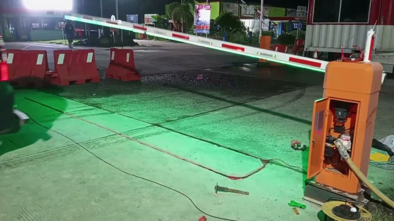 BARRIER GATE AUTOMATIC WITH UHF RFID