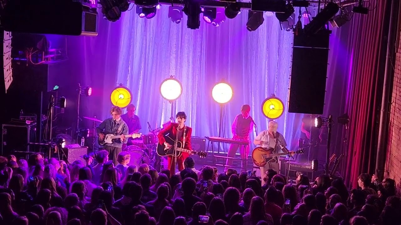 Stephen Sanchez - Hey Girl, Hold Her While You Can