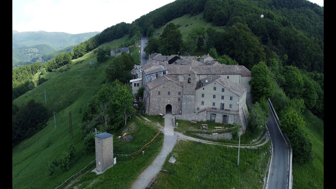 San Pellegrino in Alpe: il santuario più alto dell’Appennino Tosco-Emiliano