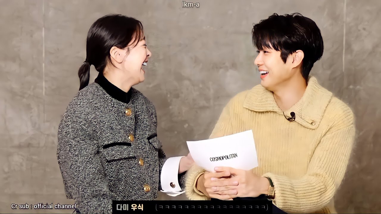 Choi Woo Shik making Kim Dami laughs for 1 minute 54 seconds