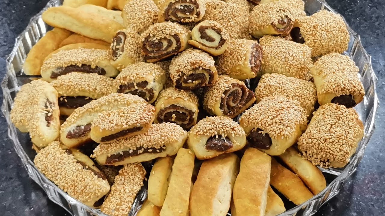 منين العيد وكعب الغزال وصوابع التمر والقراقيش كله من عجينه واحده